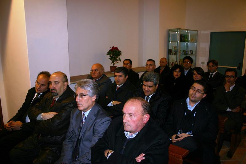 Incontro Vescovo Sindaci 17 dic2009 (9).JPG